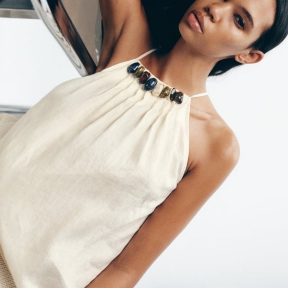 Like New. Linen Top with Gem Collar Detail - Picture 7 of 7